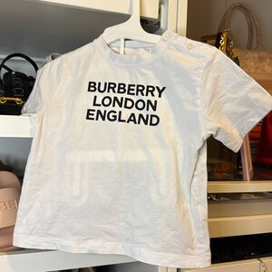 Burberry t shirt